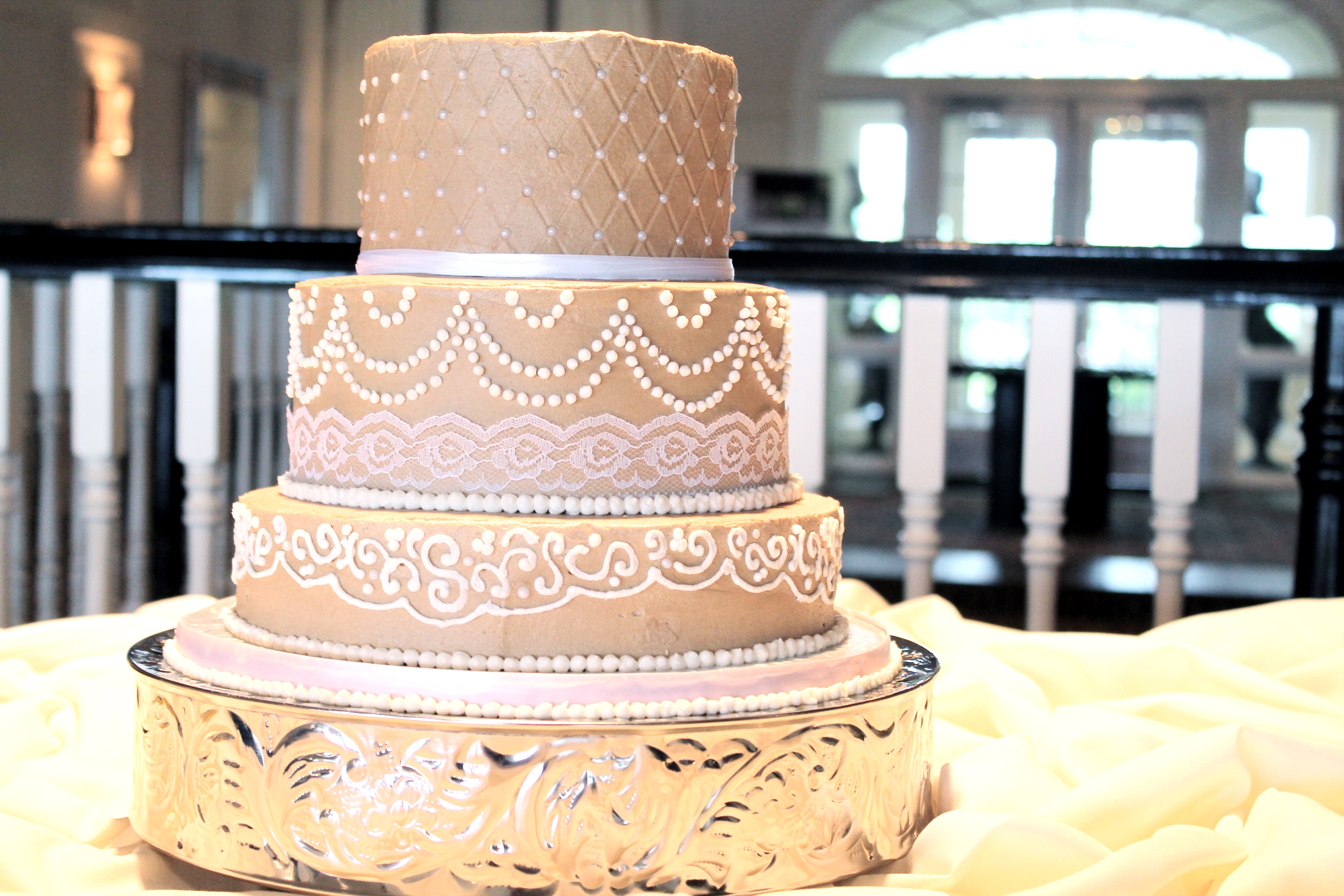 How To Transport A Tiered Wedding Cake Savored Grace