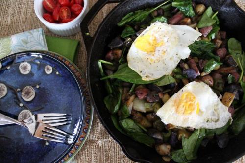 Breakfast Potato Skillet with Eggs and Spinach
